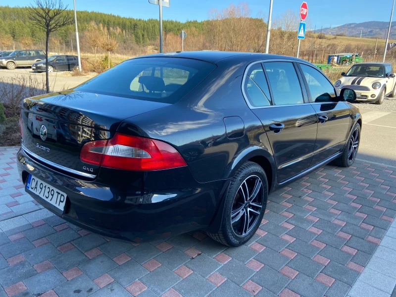 Skoda Superb 2.0 140к.с 4.4, снимка 5 - Автомобили и джипове - 48130108