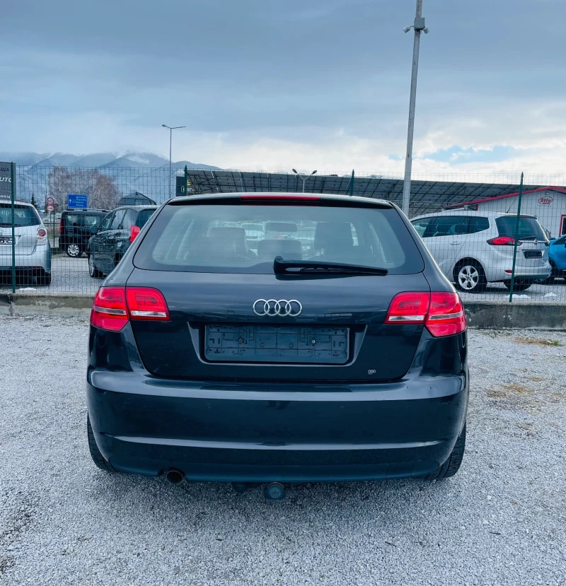 Audi A3 1.6 TDI Sportback * КОЖА * НАВИГАЦИЯ * , снимка 5 - Автомобили и джипове - 48466854