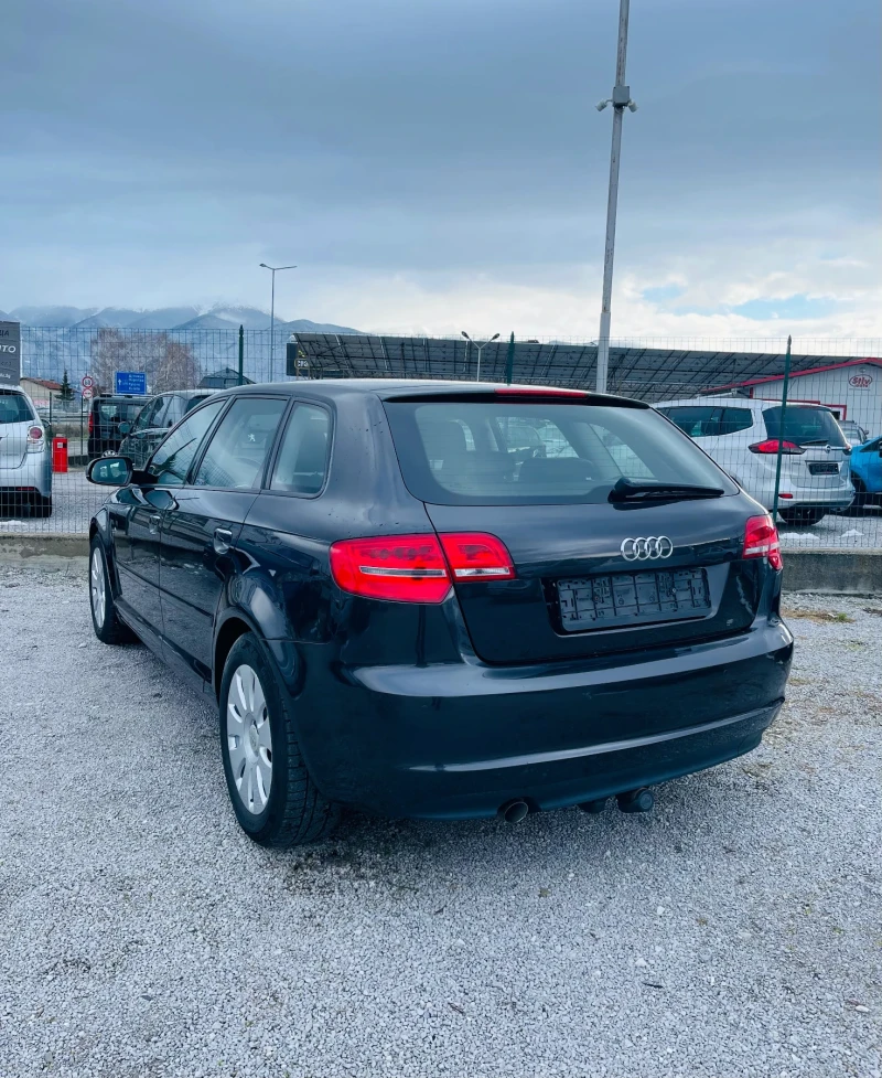 Audi A3 1.6 TDI Sportback * КОЖА * НАВИГАЦИЯ * , снимка 6 - Автомобили и джипове - 48466854