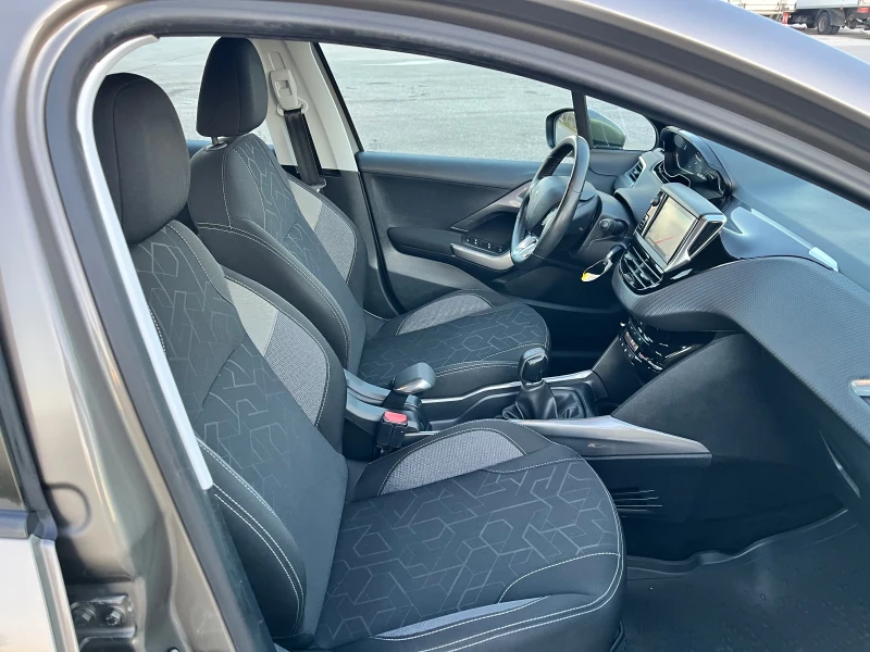 Peugeot 2008 1.6 HDI FACELIFT , снимка 10 - Автомобили и джипове - 52851589