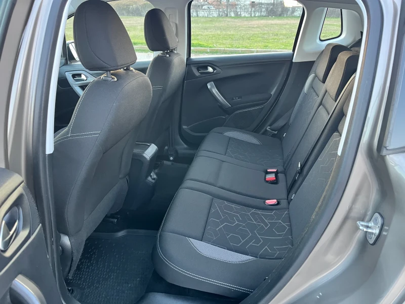Peugeot 2008 1.6 HDI FACELIFT , снимка 11 - Автомобили и джипове - 52851589