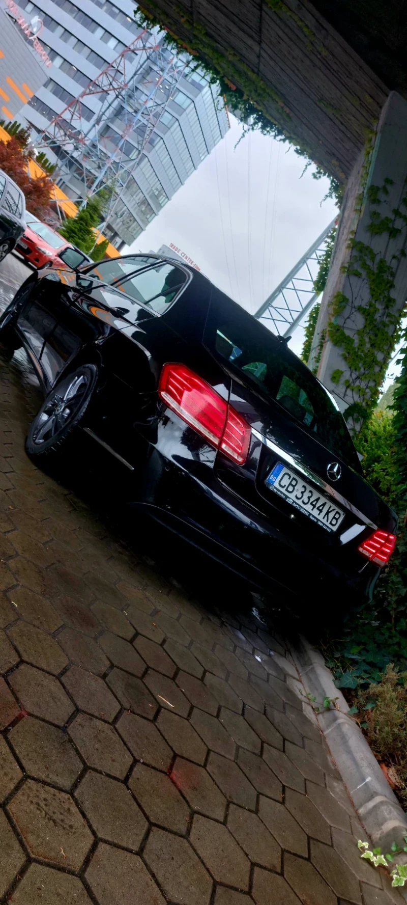 Mercedes-Benz E 350 BLACK EDITION , снимка 2 - Автомобили и джипове - 52930207