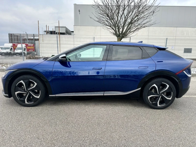 Kia EV6, снимка 8 - Автомобили и джипове - 53595629