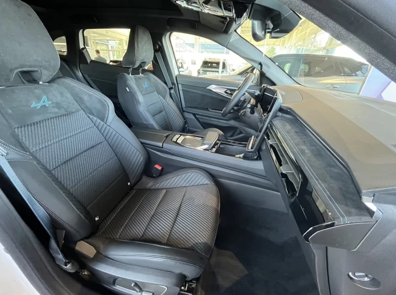 Renault Austral Esprit Alpine Full Hybrid E-Tech 200, снимка 8 - Автомобили и джипове - 53270697