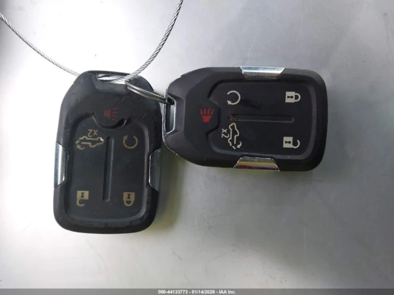 Chevrolet Silverado 1500 4WD Short Bed RST * СТАВА НА ГАЗ* CARFAX, снимка 11 - Автомобили и джипове - 53331527