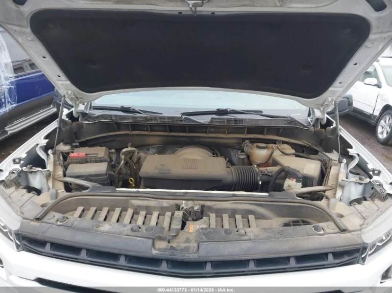 Chevrolet Silverado 1500 4WD Short Bed RST * СТАВА НА ГАЗ* CARFAX, снимка 10 - Автомобили и джипове - 53331527