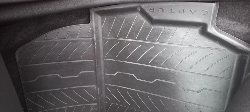 Renault Captur NAVI-КАМЕРА-SWISS, снимка 16 - Автомобили и джипове - 53473658