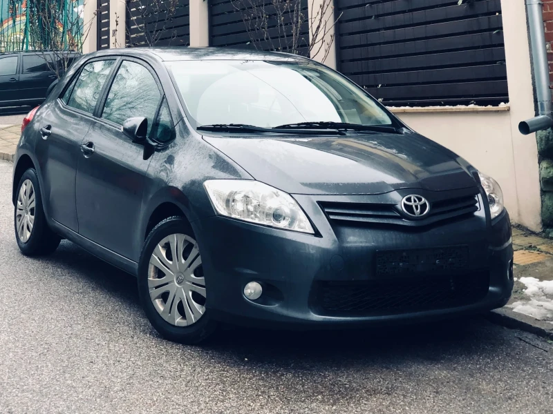 Toyota Auris 1.33 VVT-I 99ps, снимка 2 - Автомобили и джипове - 53579520