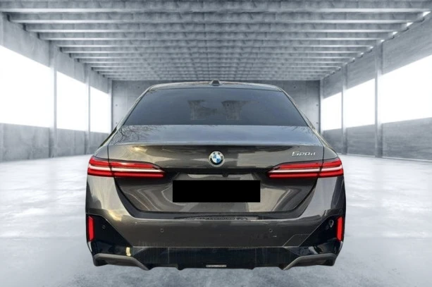BMW 520 d = M-Sport = Shadow Line Гаранция - изображение 3