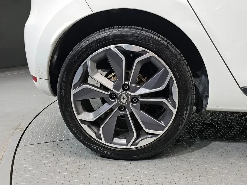 Renault Clio Zen, снимка 5 - Автомобили и джипове - 54765673