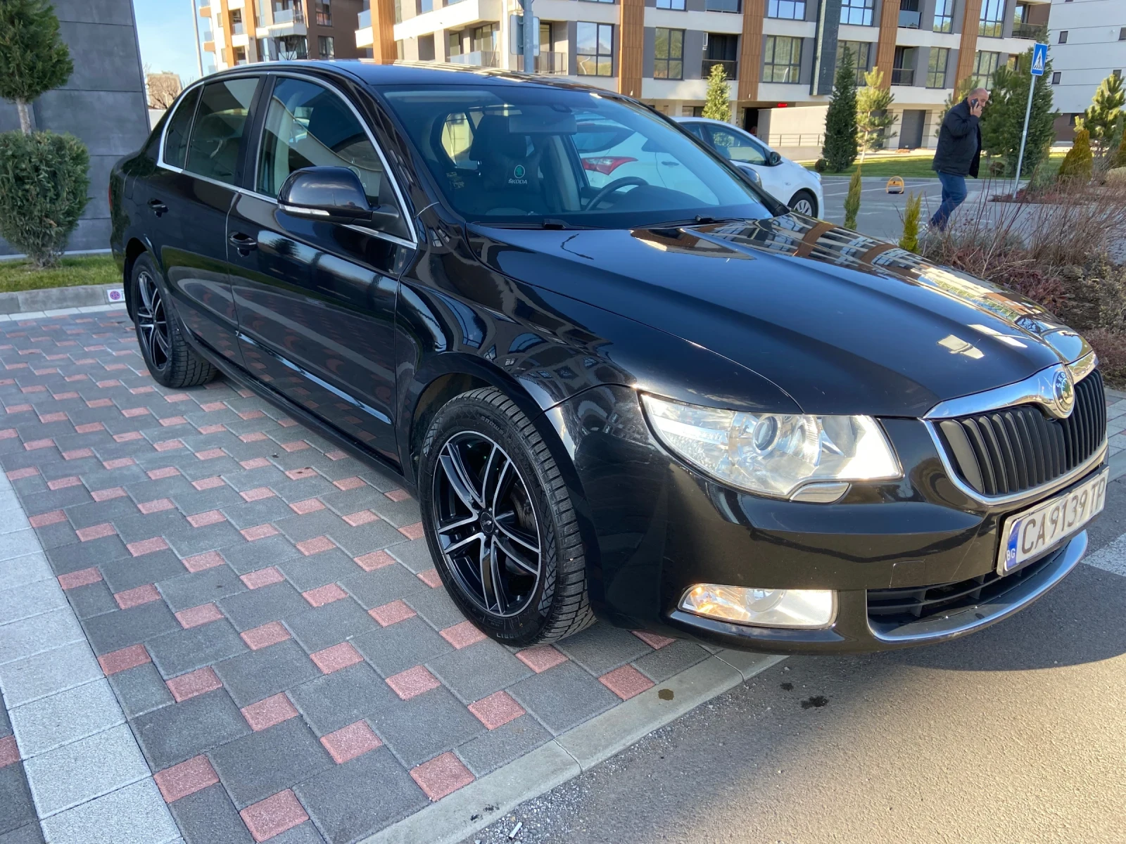 Skoda Superb 2.0 140к.с 4.4 - изображение 2