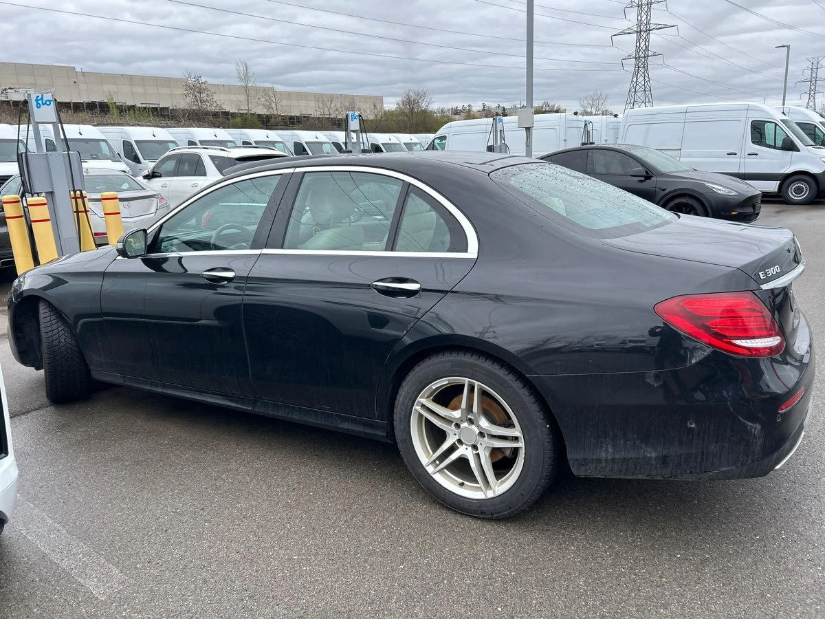 Mercedes-Benz E 300 * АВТОКРЕДИТ * CARFAX - изображение 3