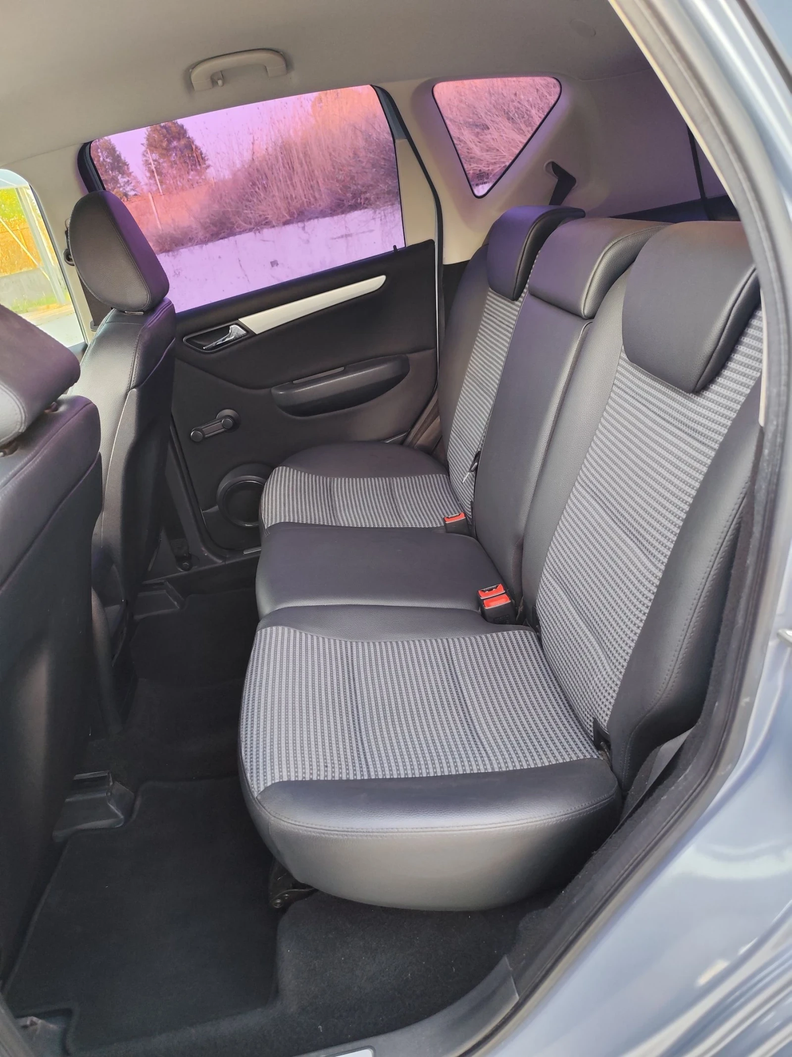 Mercedes-Benz A 180  - изображение 6