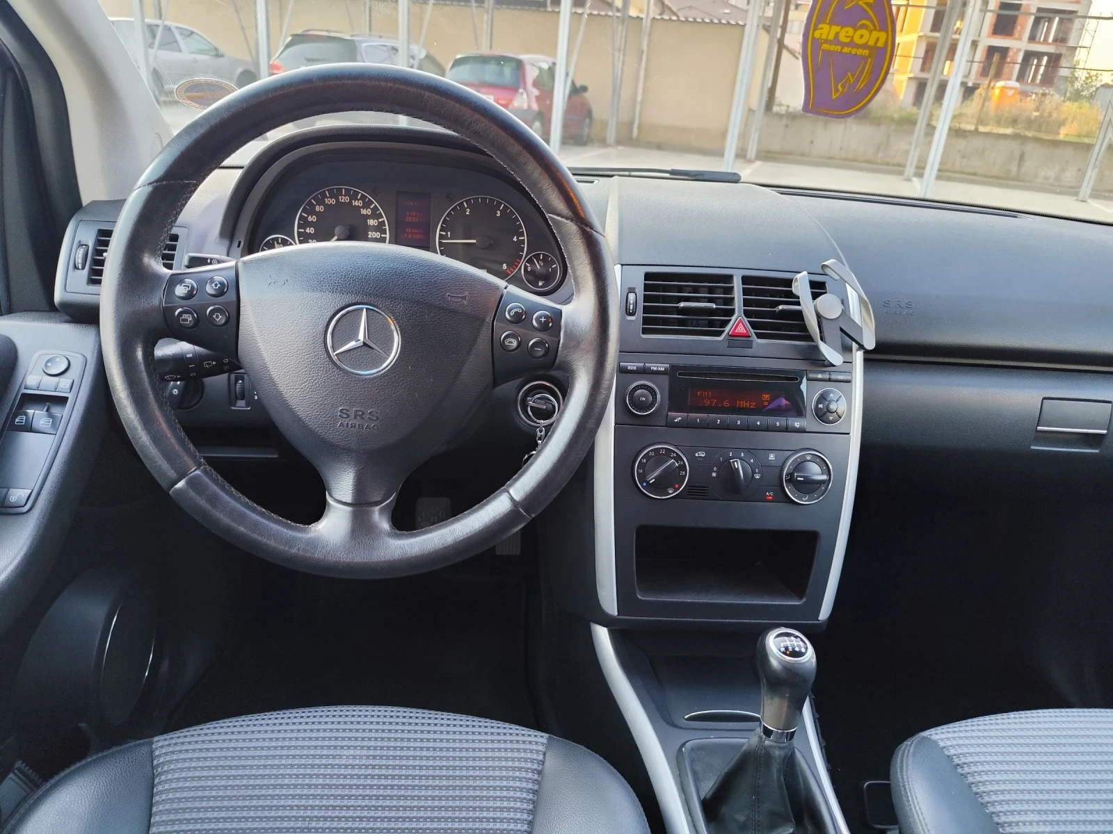Mercedes-Benz A 180  - изображение 7