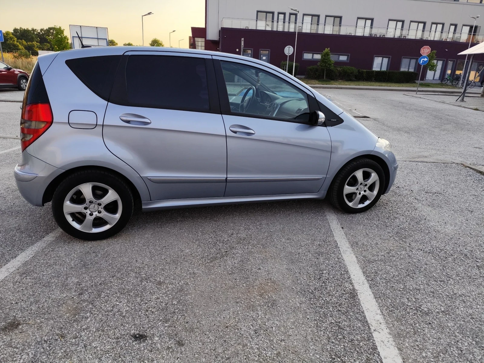 Mercedes-Benz A 180  - изображение 4