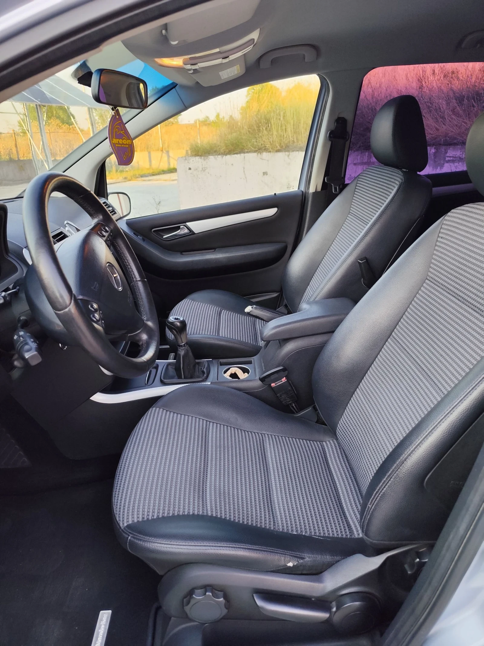 Mercedes-Benz A 180  - изображение 5