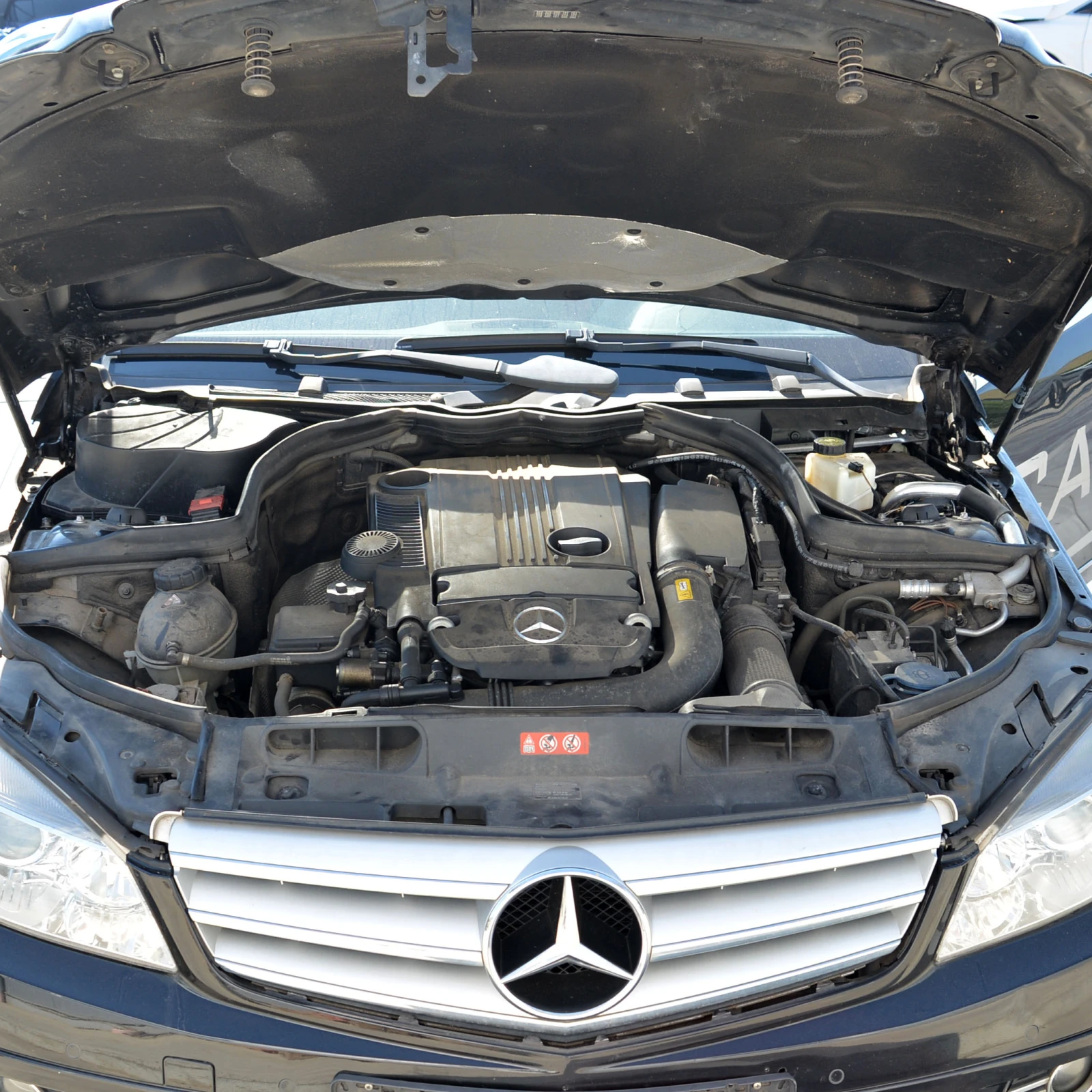 Mercedes-Benz C 180 1.8 CGI - изображение 6