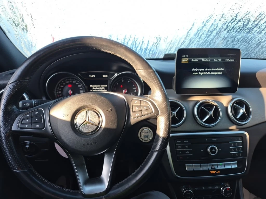 Mercedes-Benz CLA 250  * CARFAX * БЕЗ ПЪРВОНАЧАЛНА ВНОСКА - изображение 10