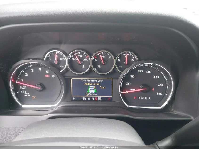 Chevrolet Silverado 1500 4WD Short Bed RST * СТАВА НА ГАЗ* CARFAX - изображение 7