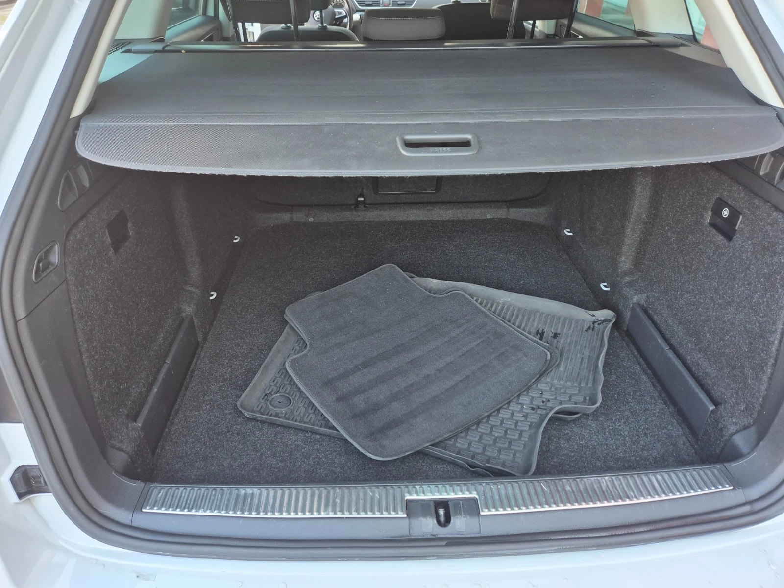 Skoda Superb 2.0, TDI, 150k.s., снимка 17 - Автомобили и джипове - 53754353