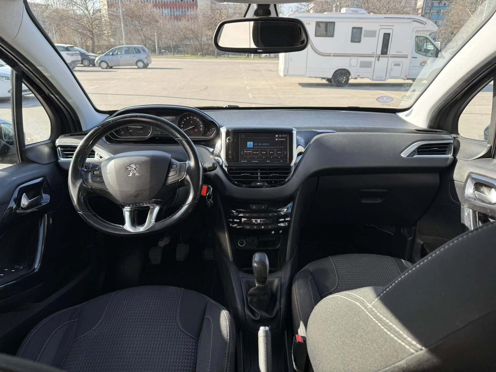 Peugeot 208, снимка 8 - Автомобили и джипове - 53872633