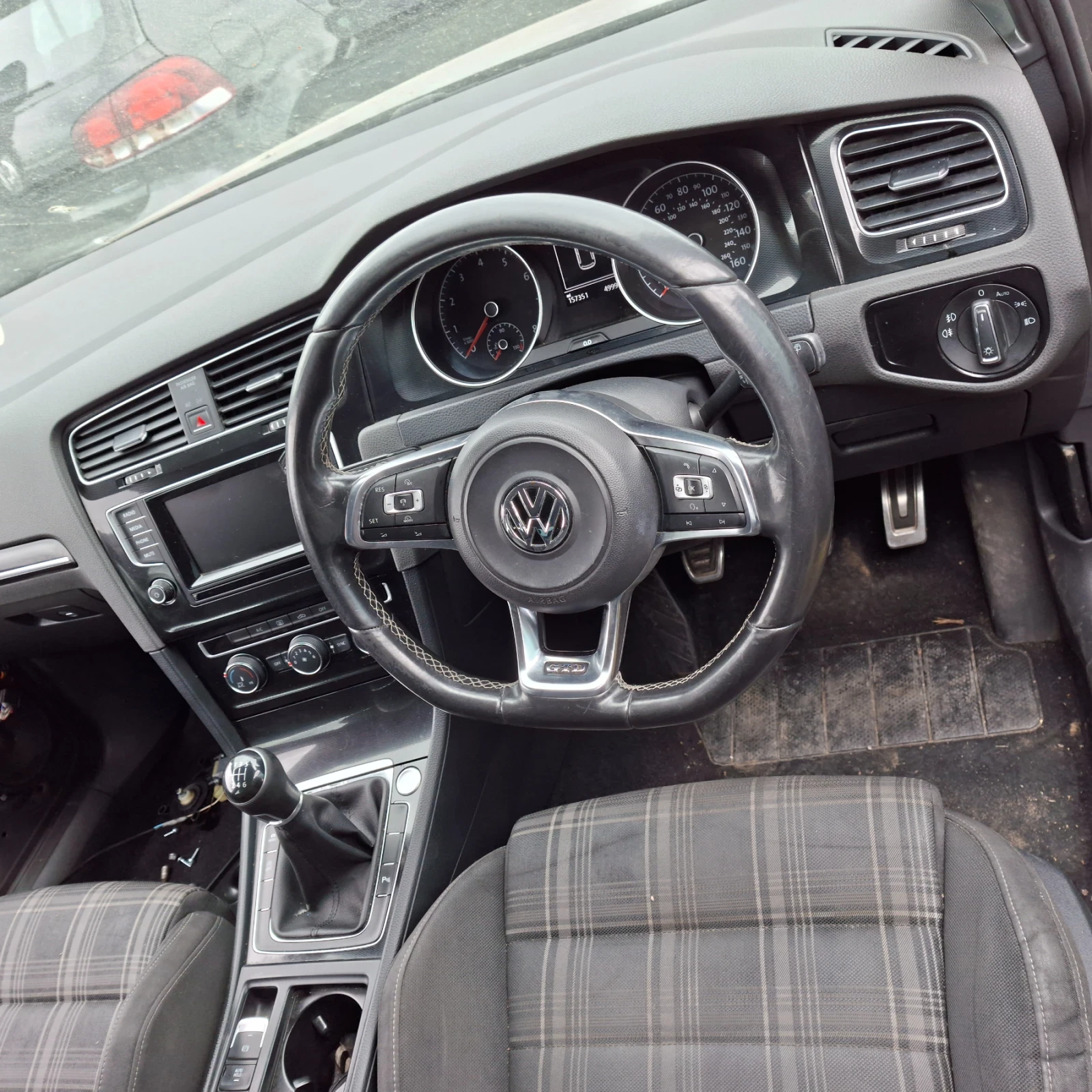 VW Golf 1.4 tfsi, снимка 6 - Автомобили и джипове - 53905912