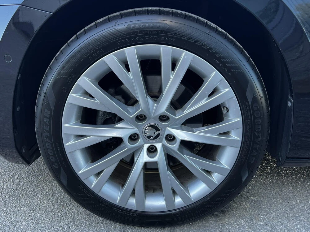 Skoda Superb 2.0TDI 150кс, снимка 16 - Автомобили и джипове - 53952017