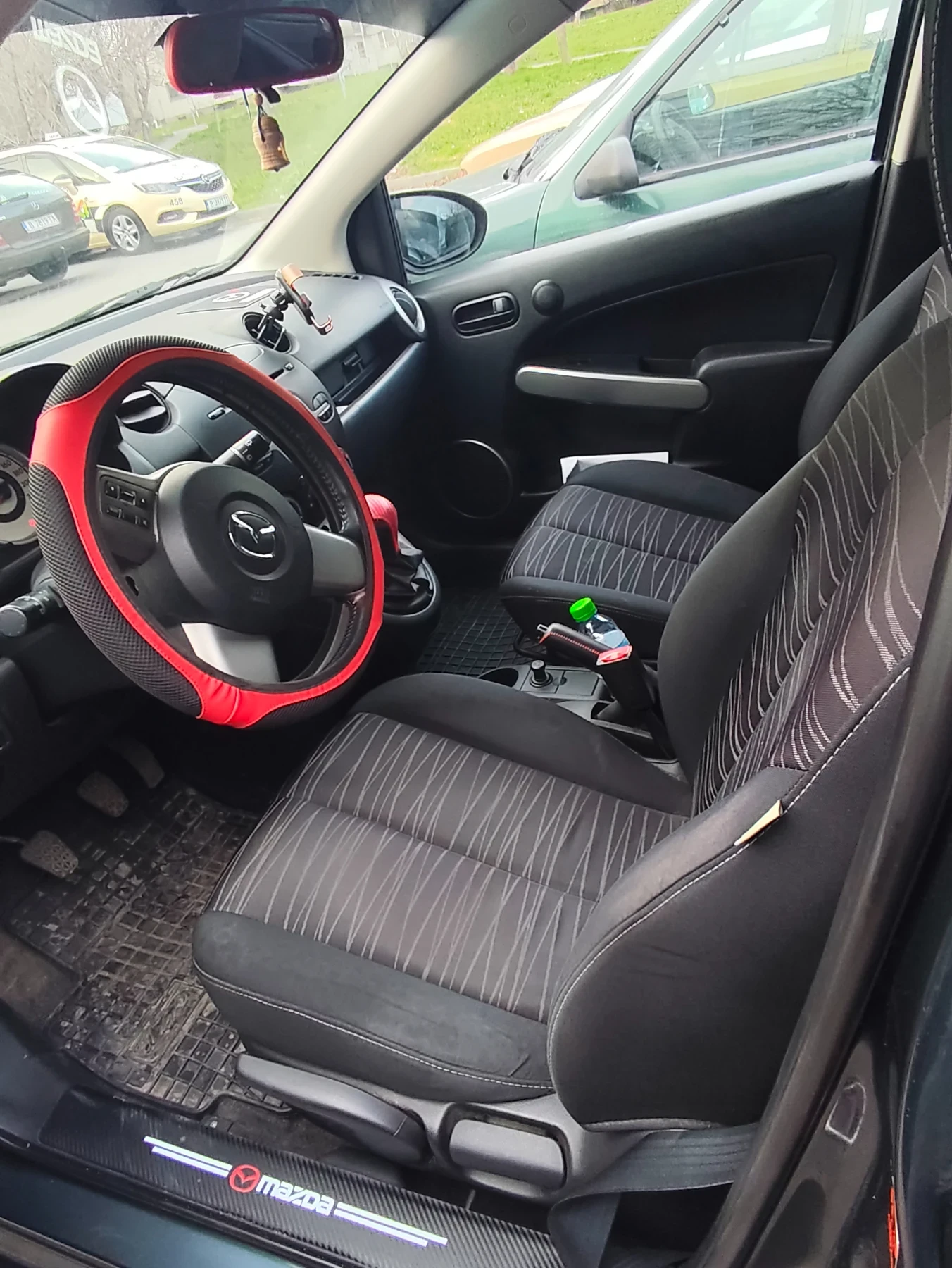 Mazda 2, снимка 6 - Автомобили и джипове - 53966198