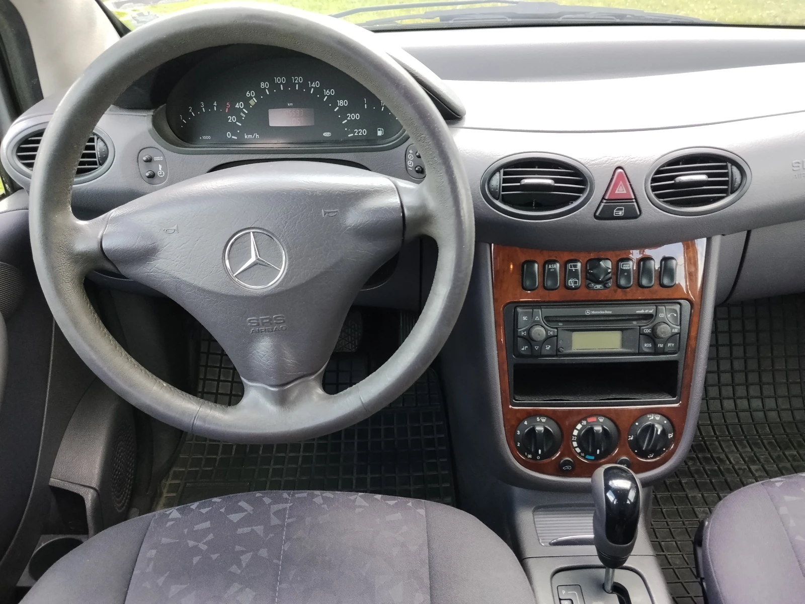 Mercedes-Benz A 170 1.7 Diesel, снимка 8 - Автомобили и джипове - 53978336