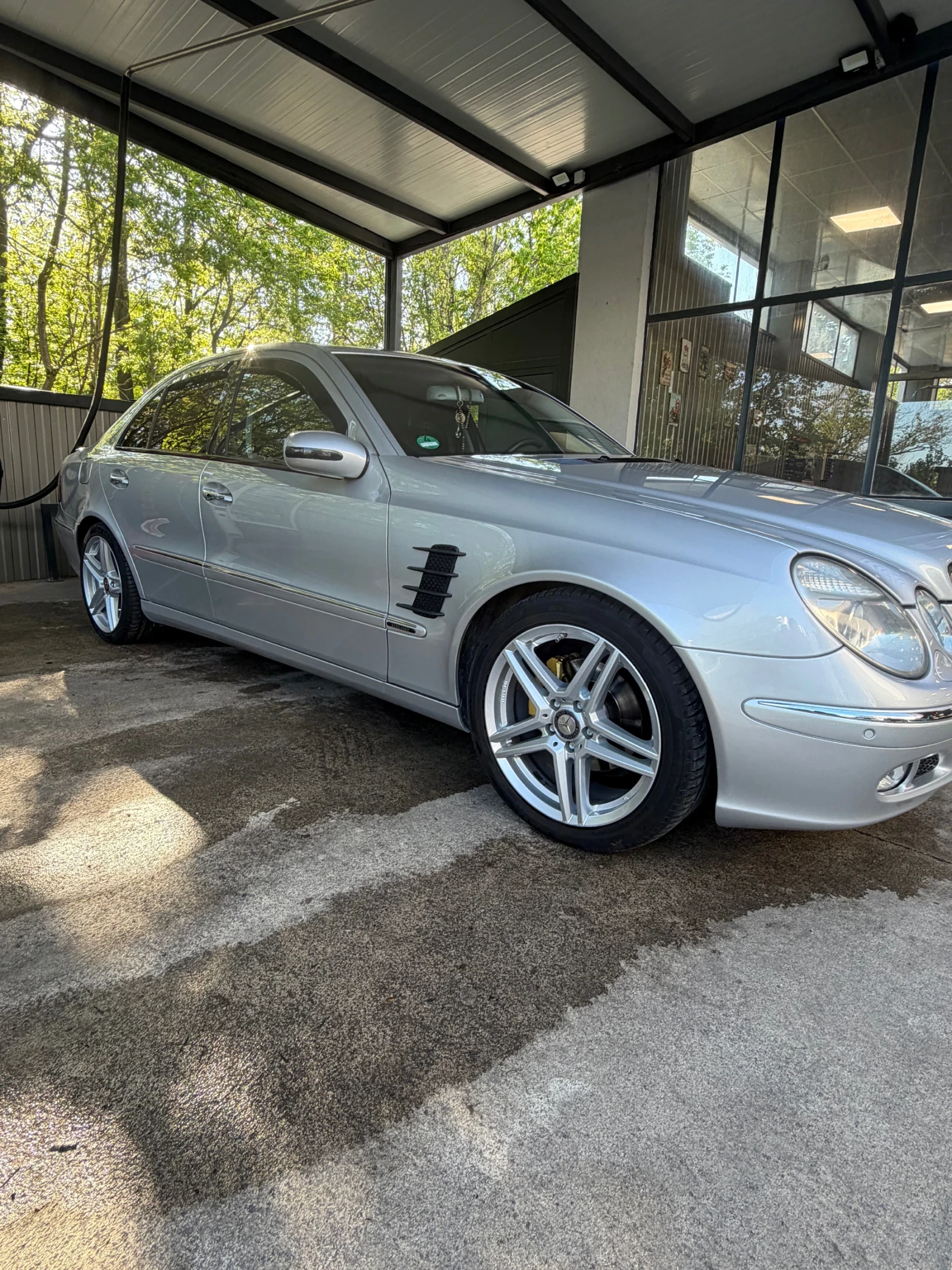 Mercedes-Benz E 270 CDI, снимка 5 - Автомобили и джипове - 54314132
