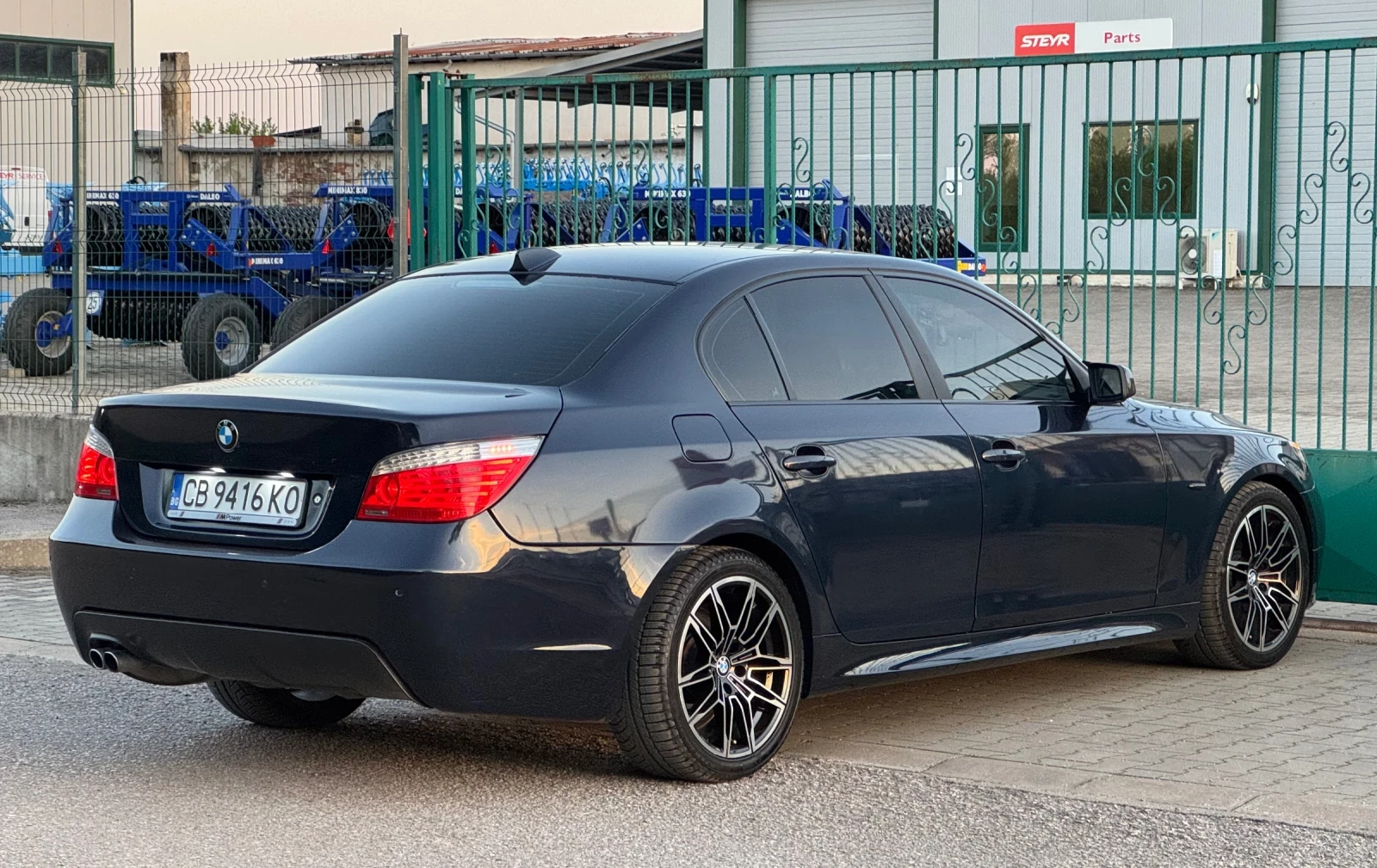 BMW 530 M-Packet, Facelift, Automat, снимка 6 - Автомобили и джипове - 54314751