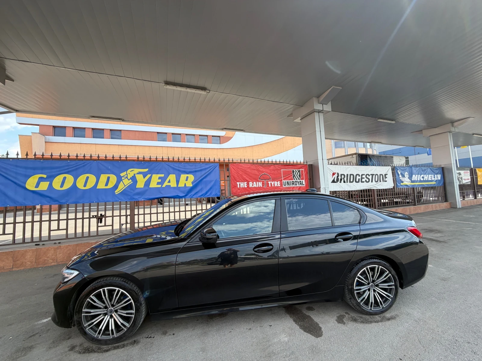 BMW 320 БАРТЕР* КОЖА* НАВИ* Mпакет* LED* , снимка 6 - Автомобили и джипове - 54669420