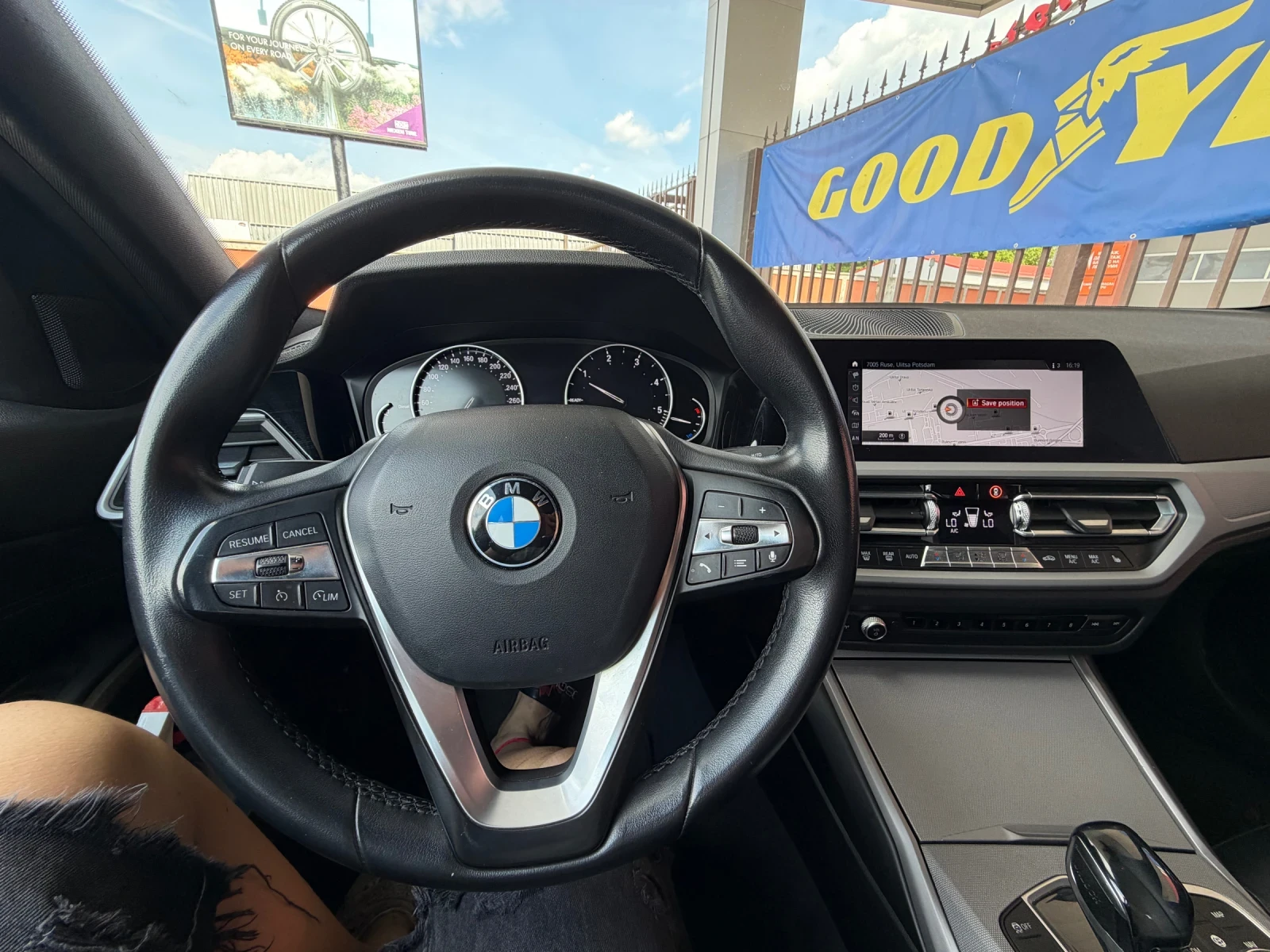 BMW 320 БАРТЕР* КОЖА* НАВИ* Mпакет* LED* , снимка 14 - Автомобили и джипове - 54669420