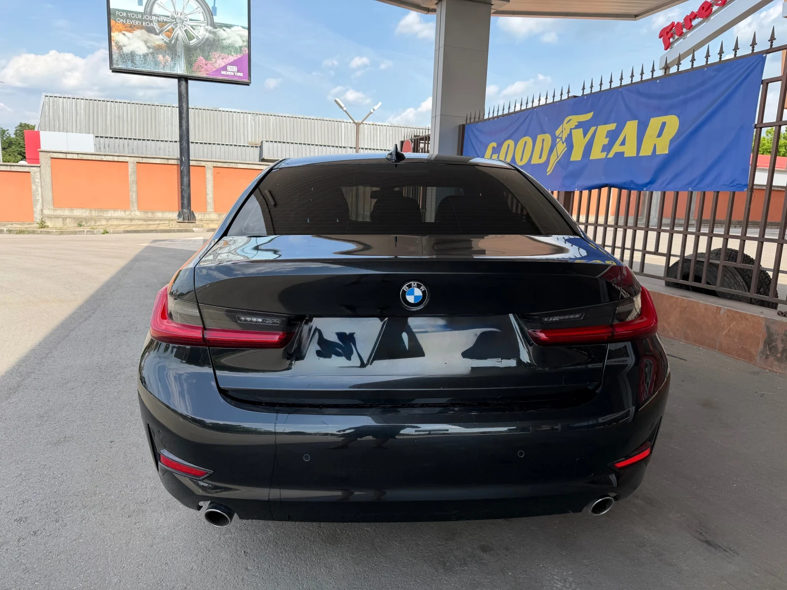 BMW 320 БАРТЕР* КОЖА* НАВИ* Mпакет* LED* , снимка 8 - Автомобили и джипове - 54669420