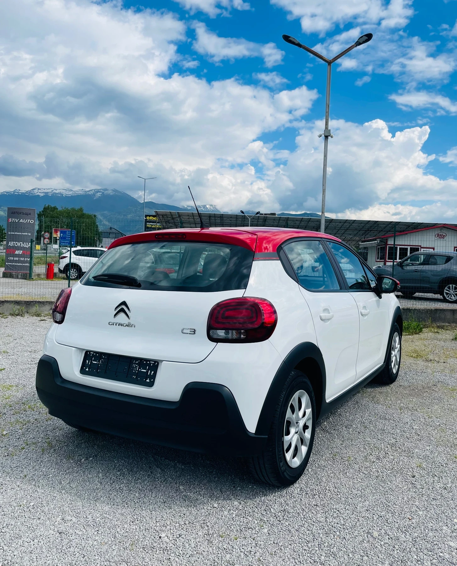 Citroen C3 1.2 PureTec Feel * EURO6 * Сервизна история* , снимка 5 - Автомобили и джипове - 54671425