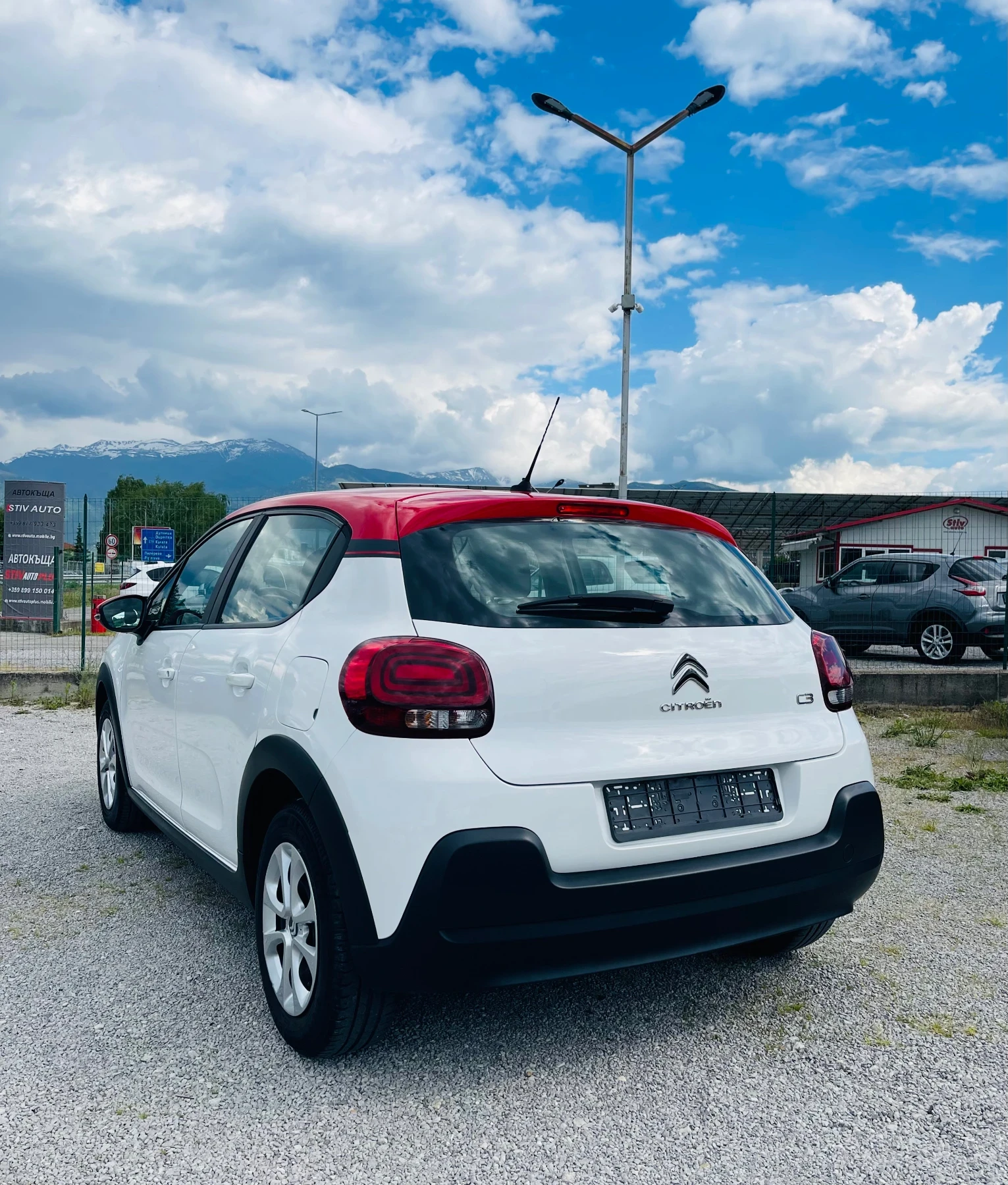 Citroen C3 1.2 PureTec Feel * EURO6 * Сервизна история* , снимка 7 - Автомобили и джипове - 54671425