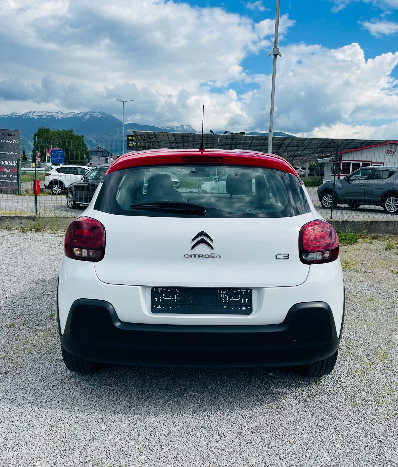 Citroen C3 1.2 PureTec Feel * EURO6 * Сервизна история* , снимка 6 - Автомобили и джипове - 54671425