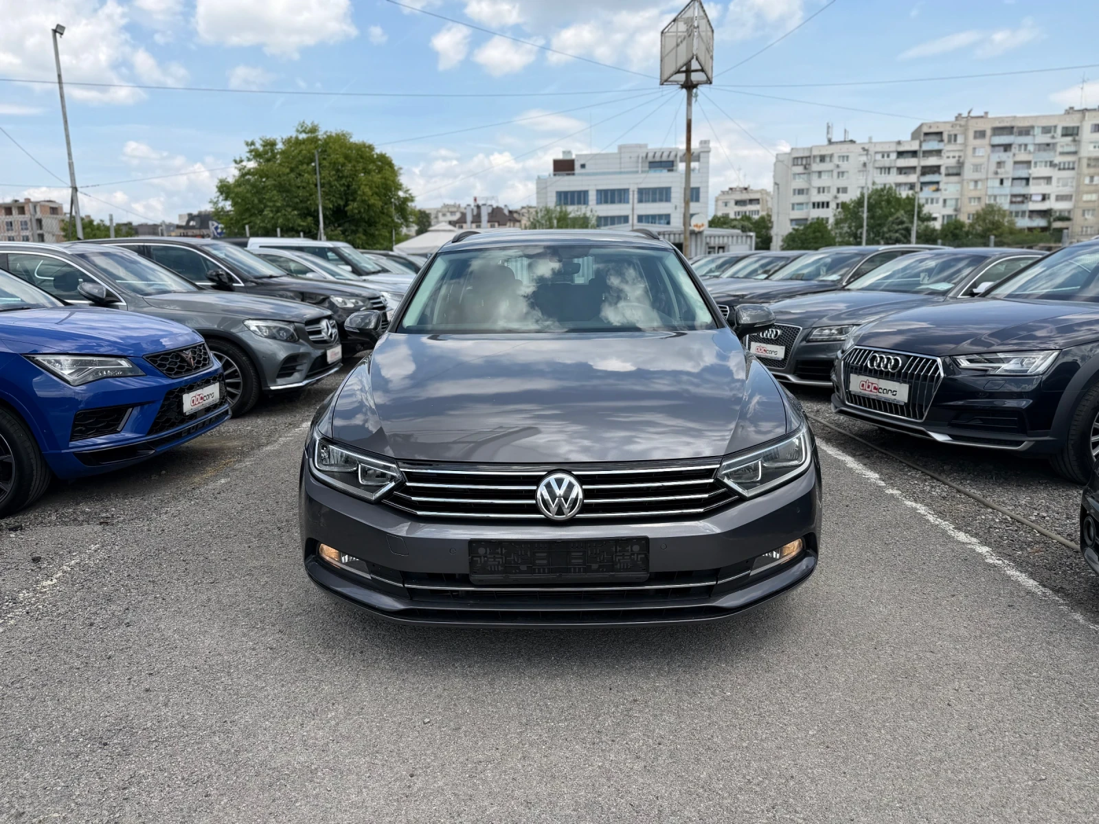 VW Passat 2.0TDI, снимка 6 - Автомобили и джипове - 54737623