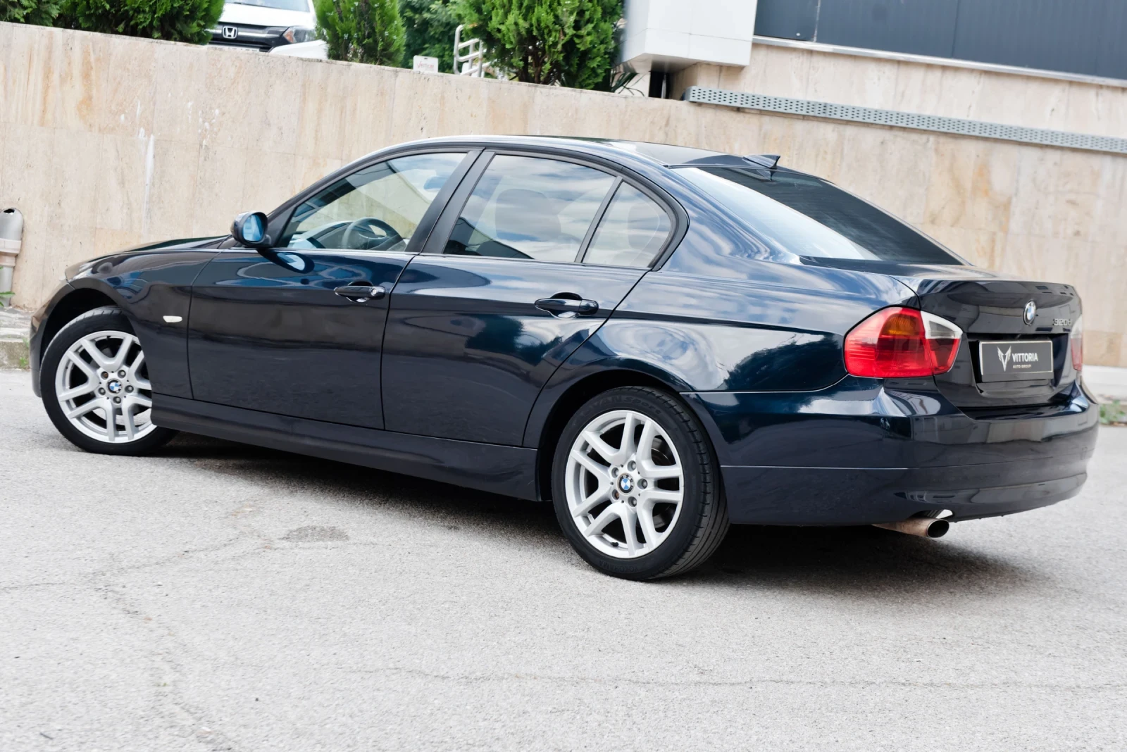 BMW 320 320d // Лизинг, снимка 6 - Автомобили и джипове - 54970346