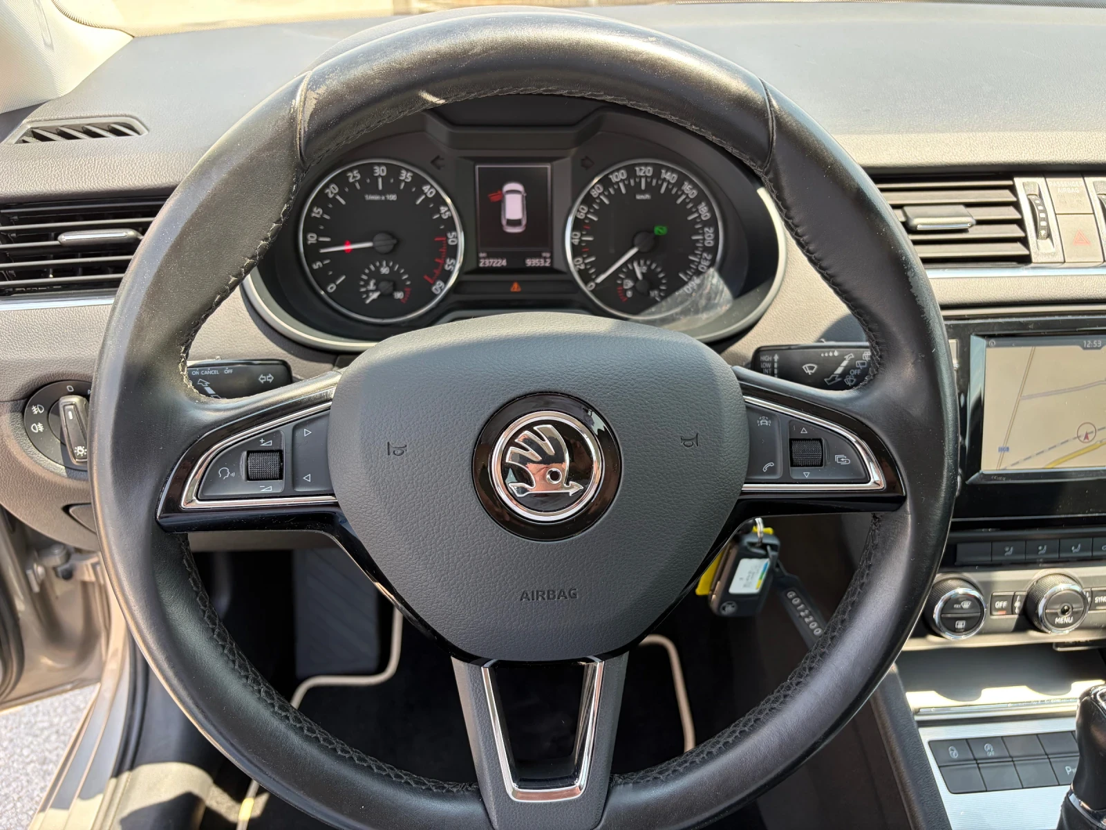 Skoda Octavia TOP Condition , снимка 8 - Автомобили и джипове - 55120543