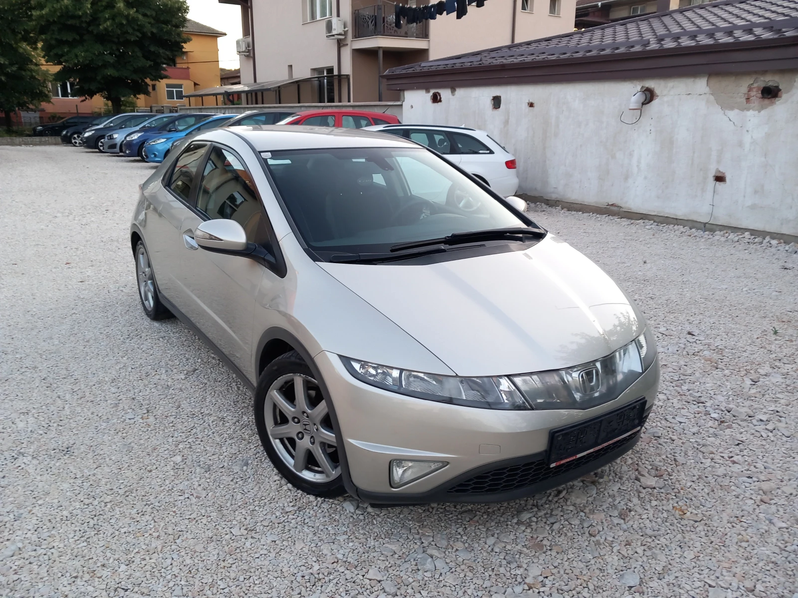 Honda Civic 1.8i Автоматик 140кс, снимка 8 - Автомобили и джипове - 55244837