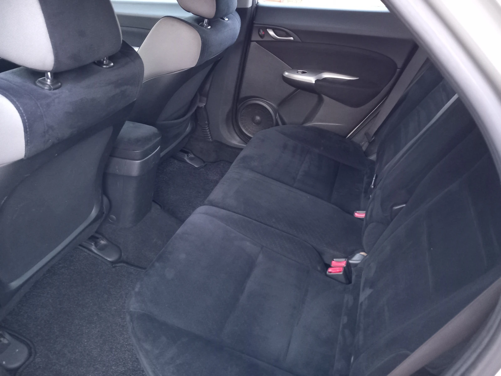 Honda Civic 1.8i Автоматик 140кс, снимка 12 - Автомобили и джипове - 55244837