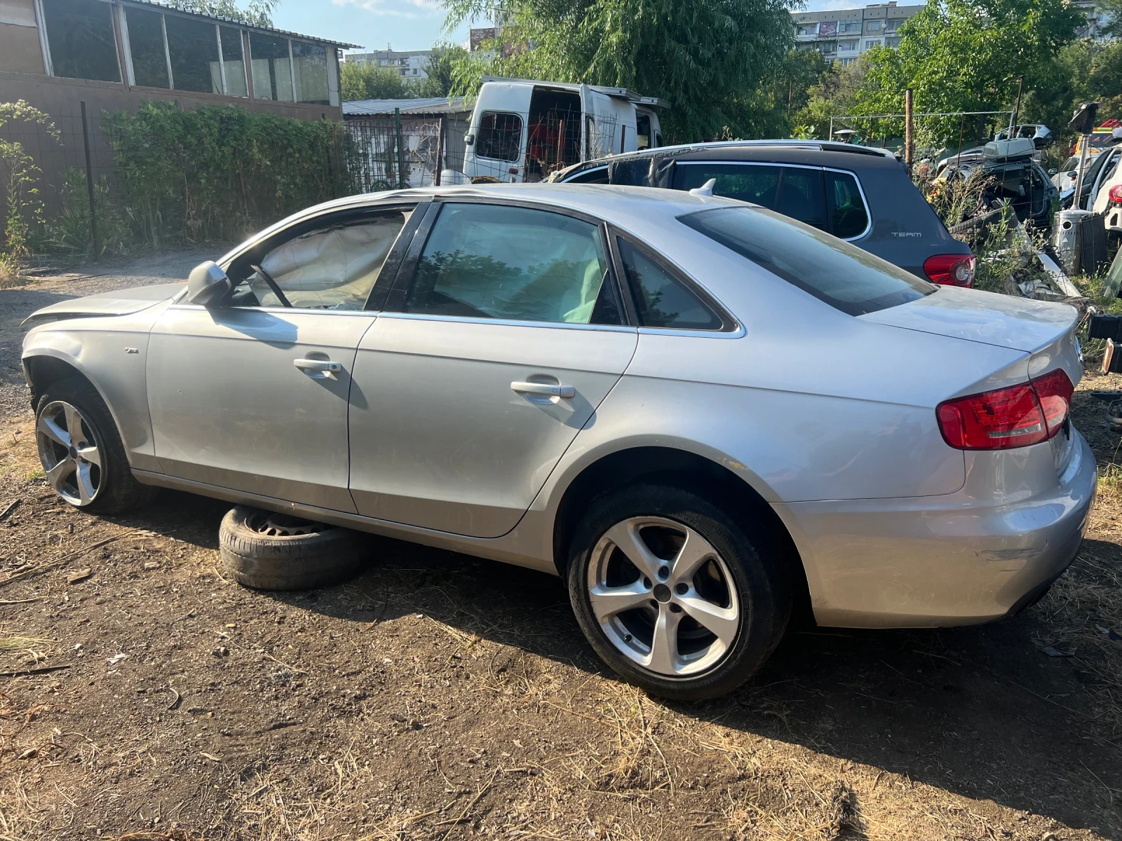 Audi A4 2.0TFSI, снимка 2 - Автомобили и джипове - 55577770