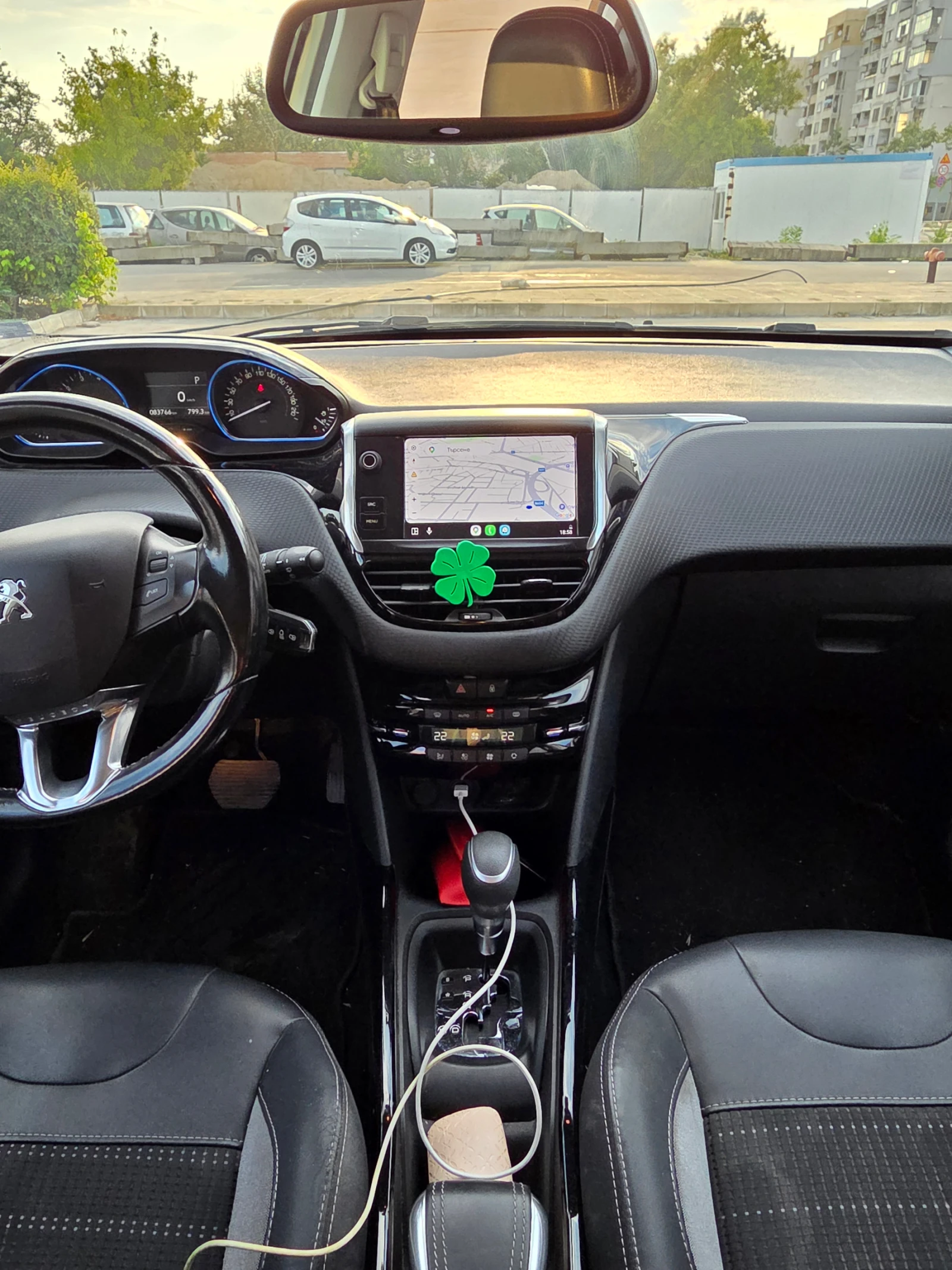 Peugeot 2008 1.2 Puretech, снимка 12 - Автомобили и джипове - 55583428