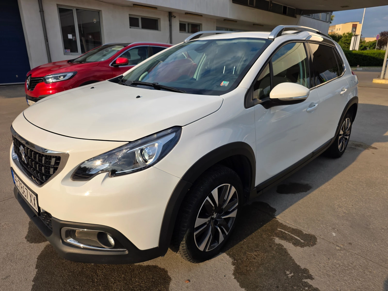 Peugeot 2008 1.2 Puretech, снимка 2 - Автомобили и джипове - 55583428