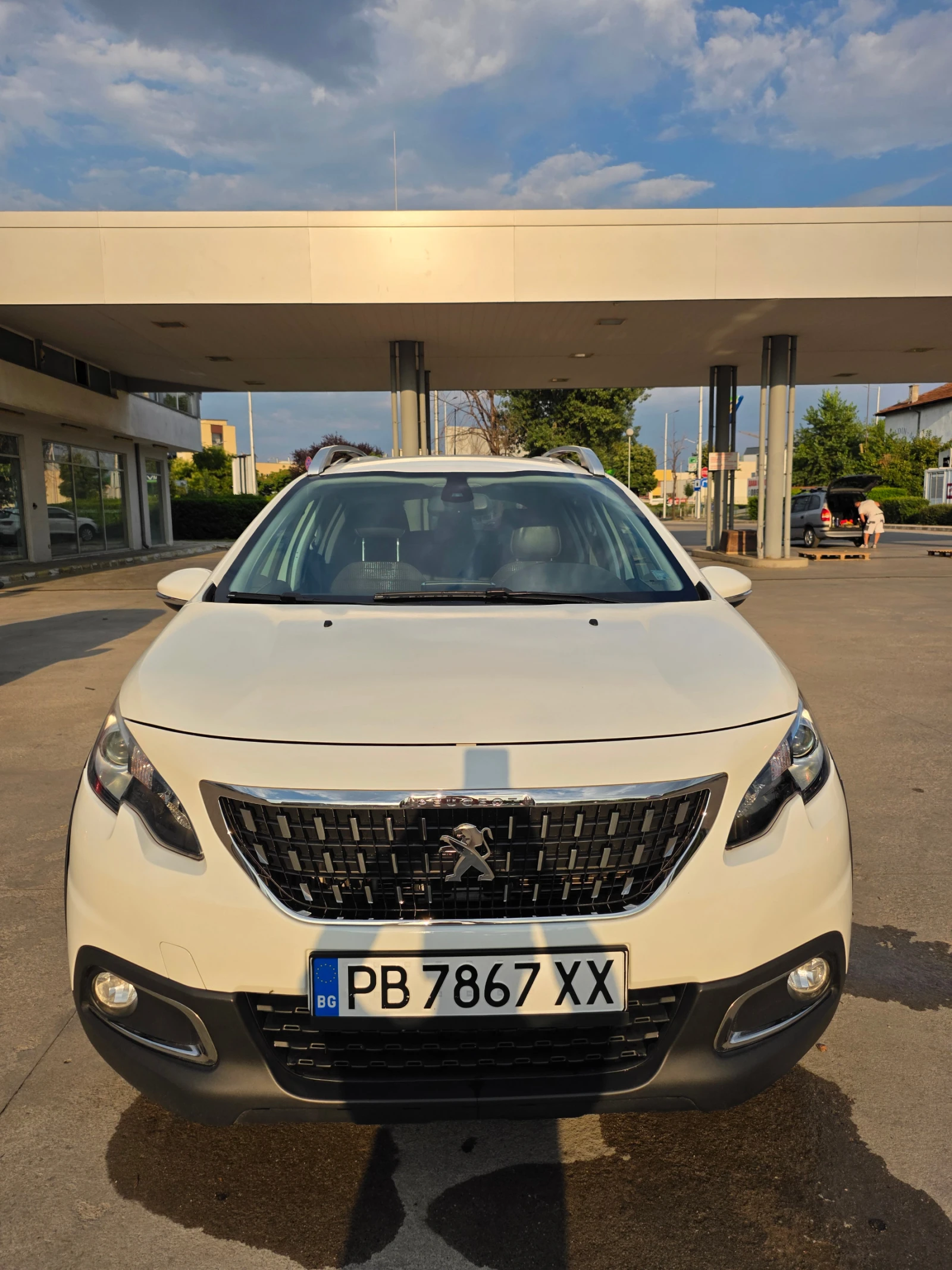 Peugeot 2008 1.2 Puretech, снимка 3 - Автомобили и джипове - 55583428