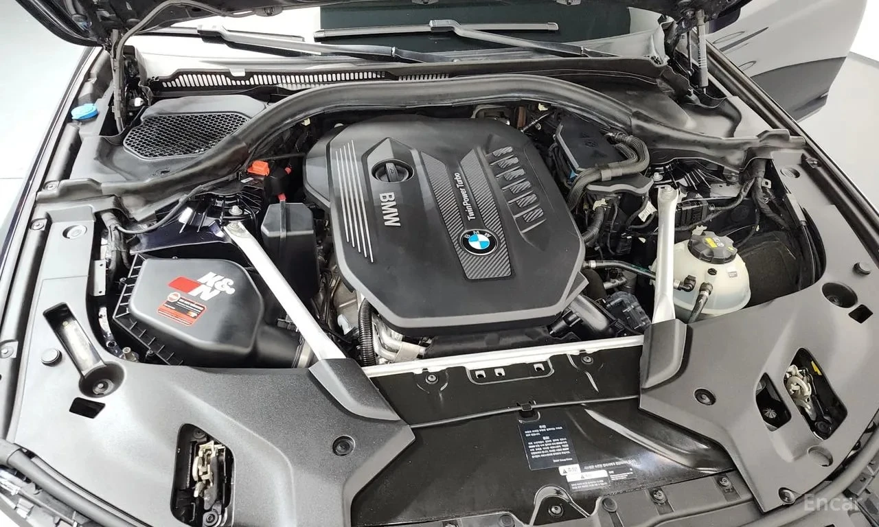 BMW 530 d M Sport Plus/ДИСТРОНИК/ОБДУХ/360 КАМ/ПОДГРЕВ/, снимка 6 - Автомобили и джипове - 55897717