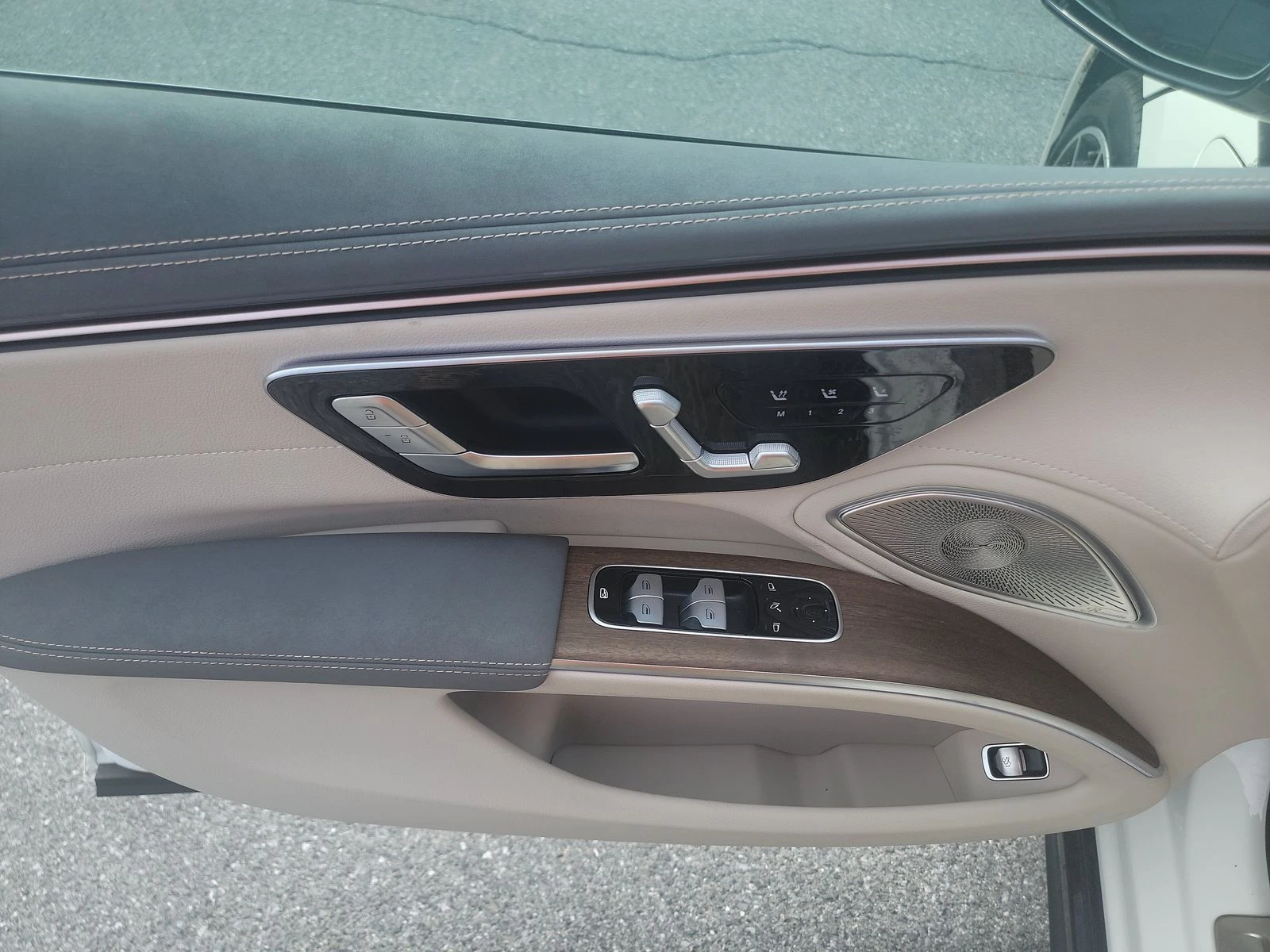 Mercedes-Benz EQS AMG-pack* Distr* ������* �����* �����* Hyperscreen | Mobile.bg � ����������� 11