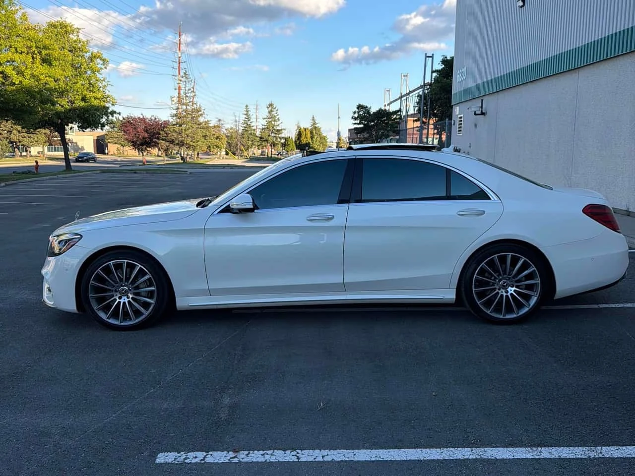 Mercedes-Benz S 560 * DESIGNO * KEYLESS * LANE ASSIST * ПОДГРЕВ * , снимка 5 - Автомобили и джипове - 56331115