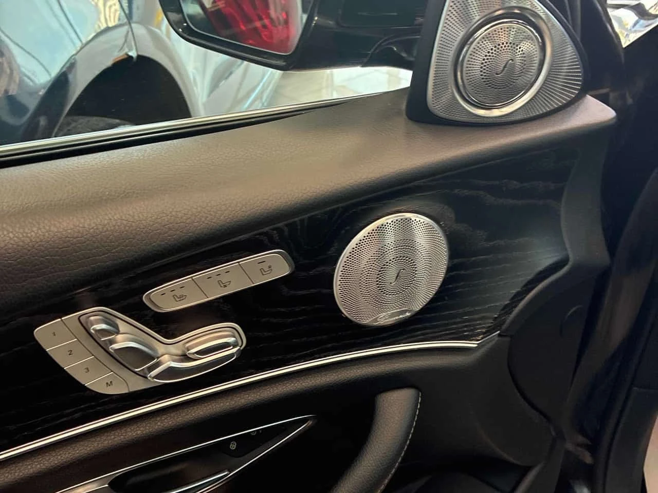 Mercedes-Benz E 400 * CARFAX * , снимка 13 - Автомобили и джипове - 56363189